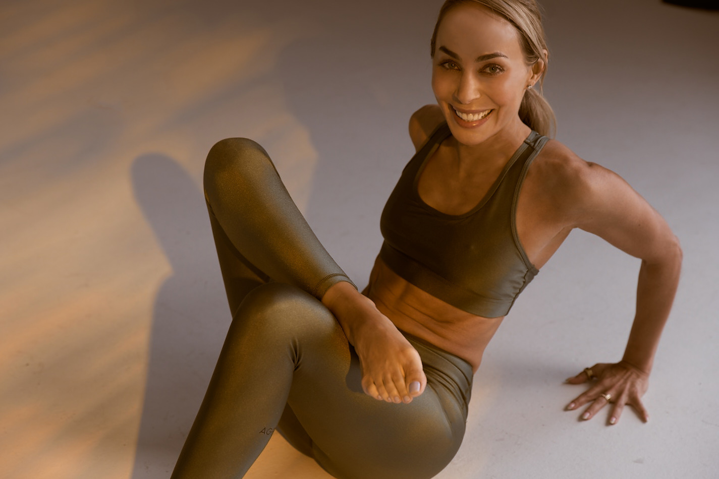 Danielle Harper, Authorized Scolio-Pilates practitioner in Havelock North, New Zealand, in a dynamic movement pose