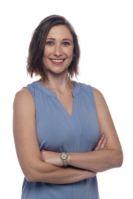 Labarré Alho, Authorized Scolio-Pilates practitioner in Pretoria East, South Africa, arms crossed in a professional portrait