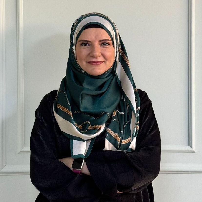 Sibel Yıldız Pehlivan, Scolio-Pilates Principal Educator in Samsun, Turkey, arms crossed in a professional portrait